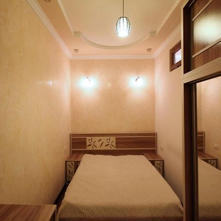 Amiryan Street 1 Bedroom Deluxe Apartment With Balcony Am104 يريفان المظهر الخارجي الصورة