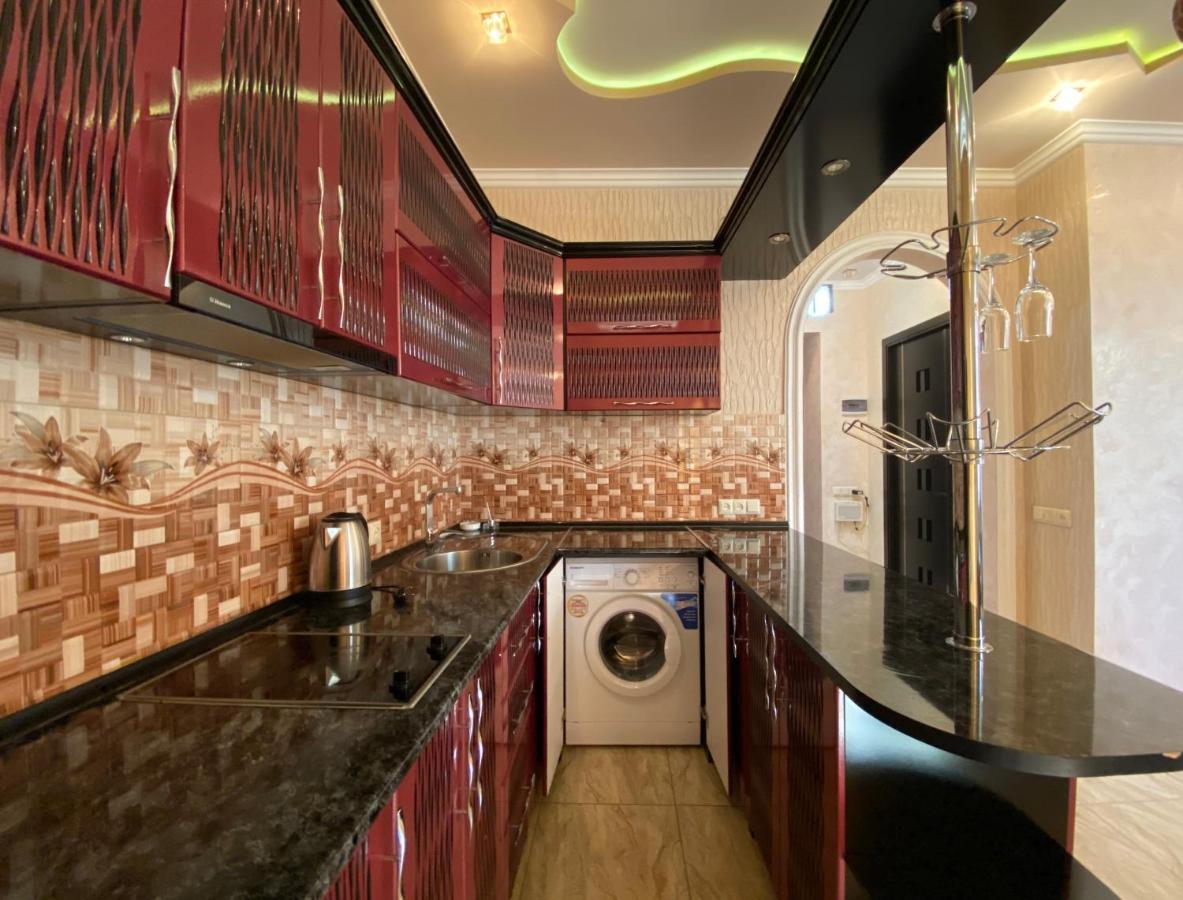 Amiryan Street 1 Bedroom Deluxe Apartment With Balcony Am104 يريفان المظهر الخارجي الصورة